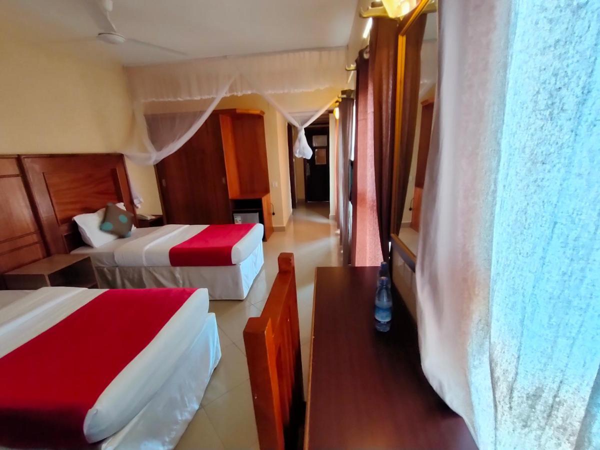 Pulickal Airport Hotel Entebbe Exterior foto