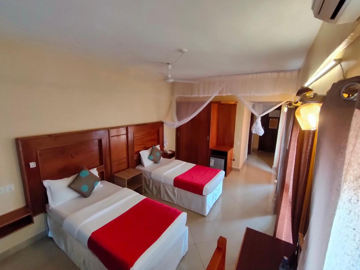 Pulickal Airport Hotel Entebbe Exterior foto