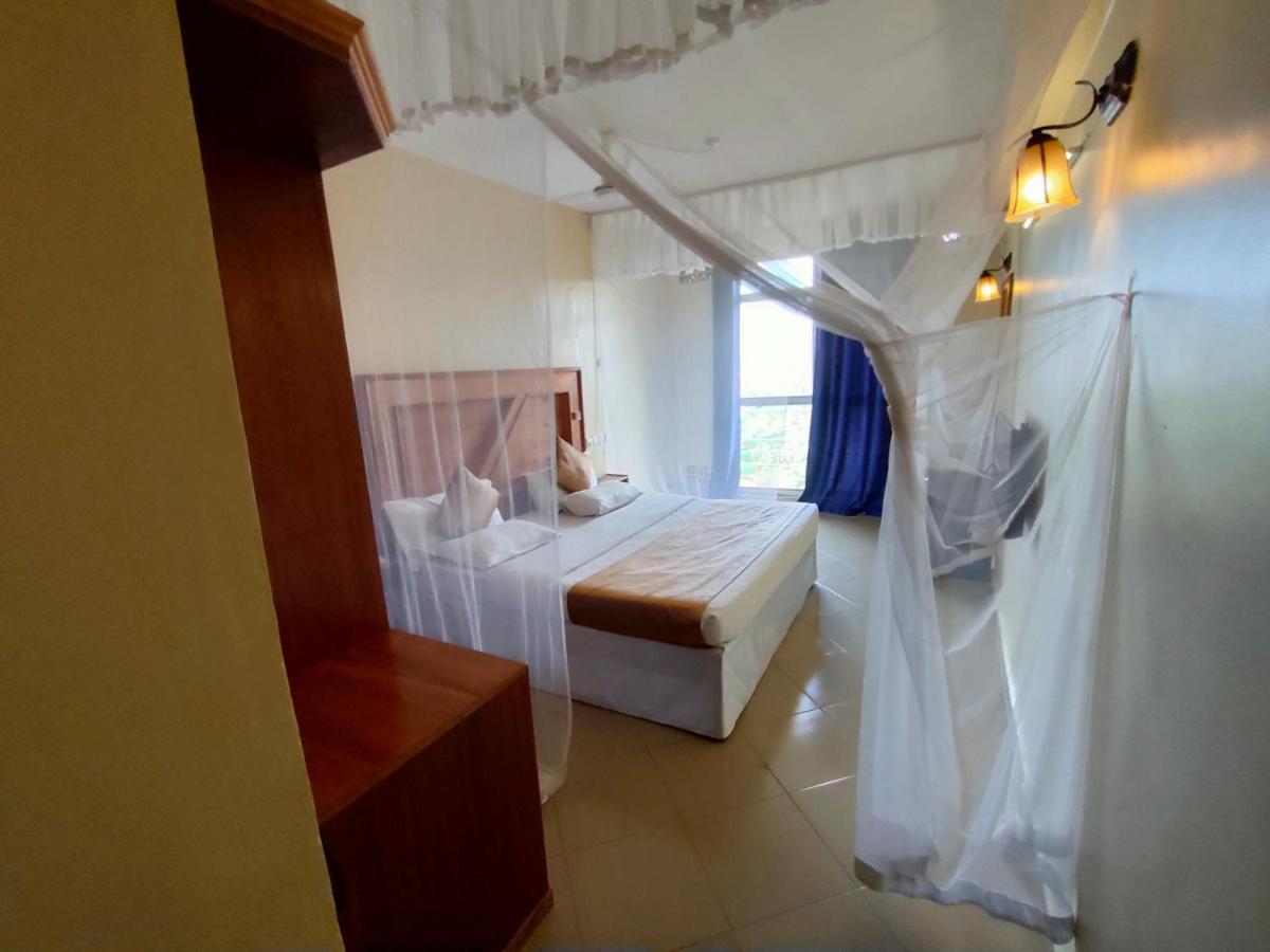 Pulickal Airport Hotel Entebbe Exterior foto