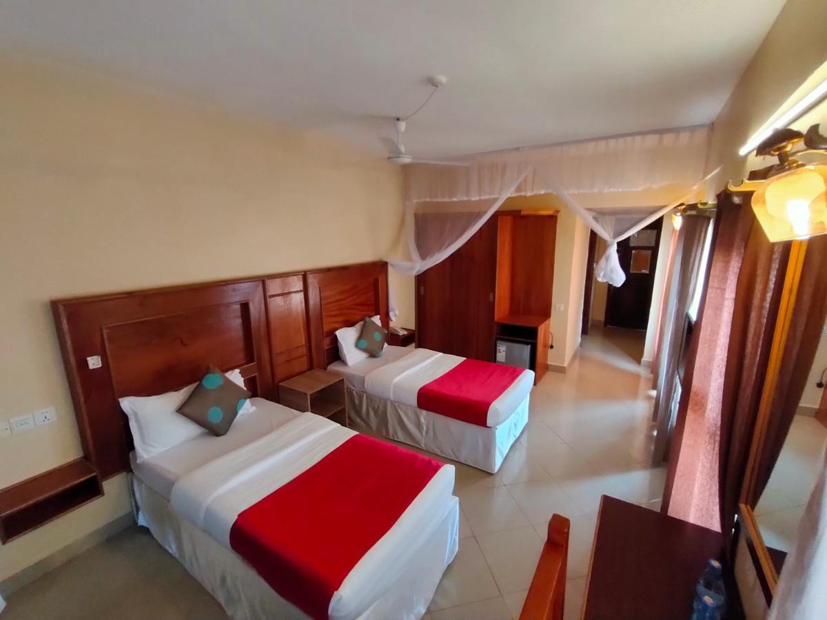 Pulickal Airport Hotel Entebbe Exterior foto