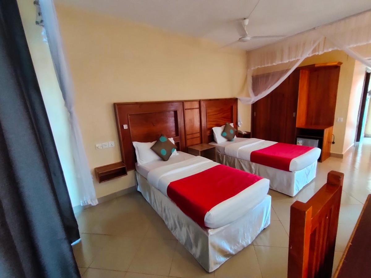Pulickal Airport Hotel Entebbe Exterior foto