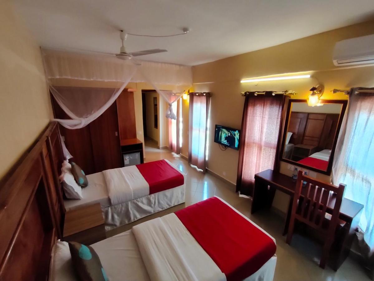 Pulickal Airport Hotel Entebbe Exterior foto