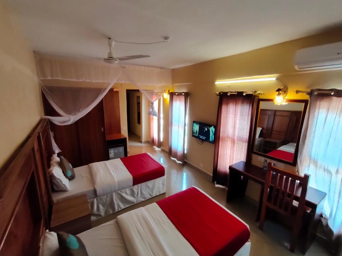 Pulickal Airport Hotel Entebbe Exterior foto