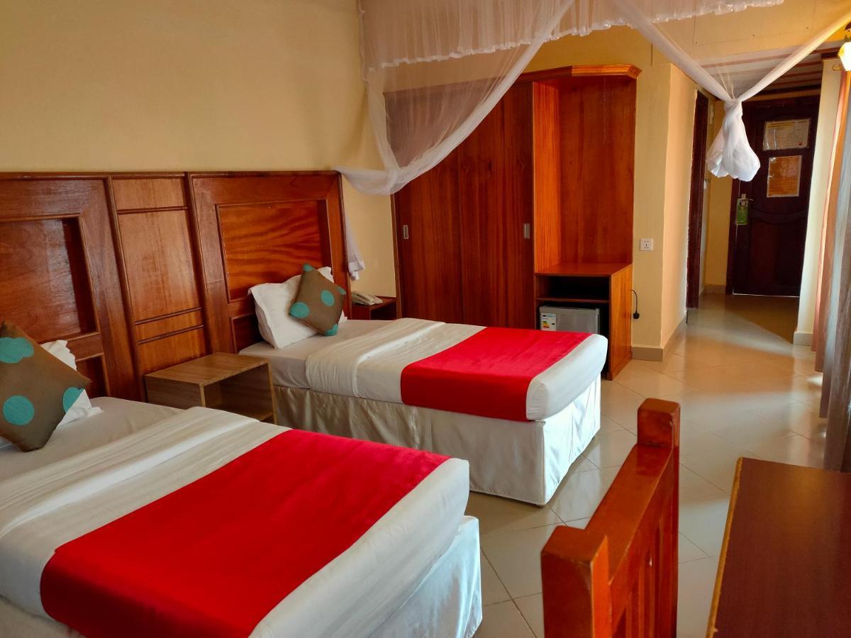 Pulickal Airport Hotel Entebbe Exterior foto